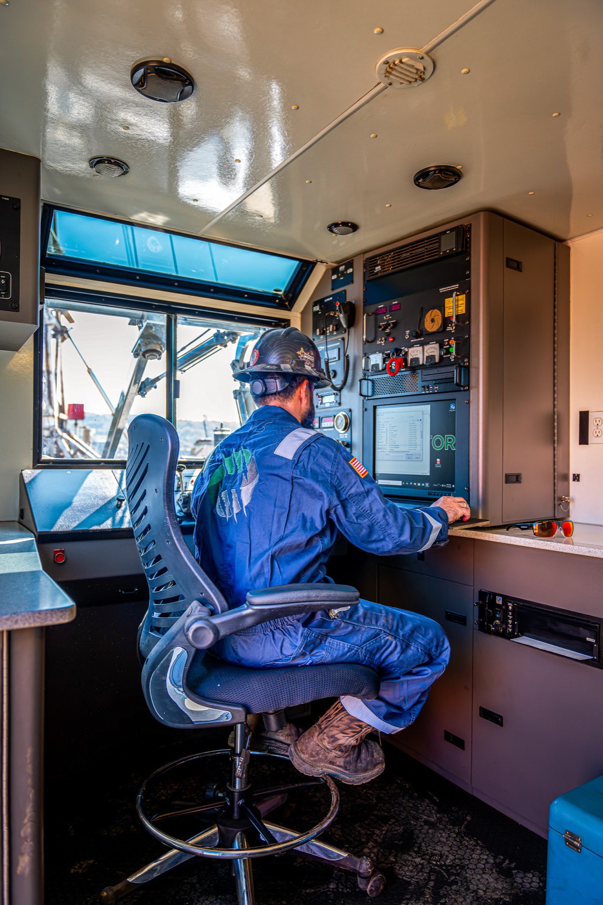 Raptor Wireline operator at work