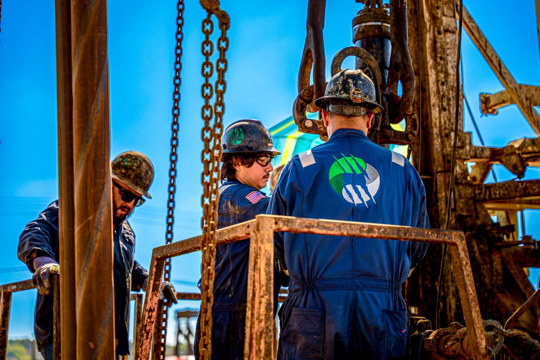Raptor Wireline crew at work on the rig