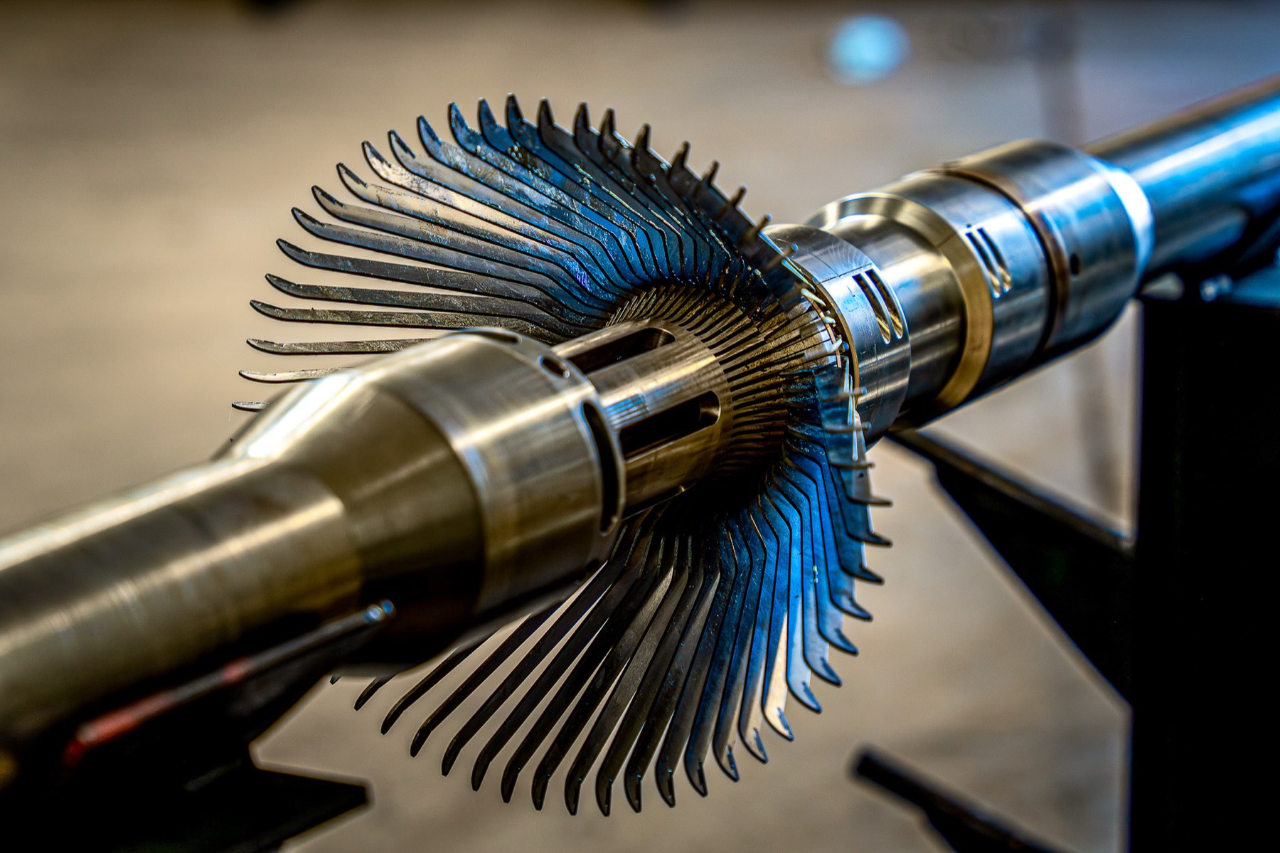 Perforating tool head